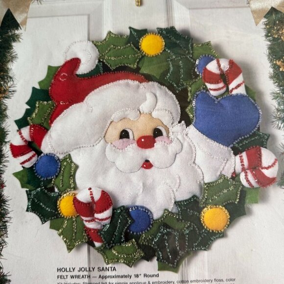 Bucilla Holly Jolly Santa Felt Wreath Kit 18" Round Holiday Craft Kit Sealed - Picture 3 of 5